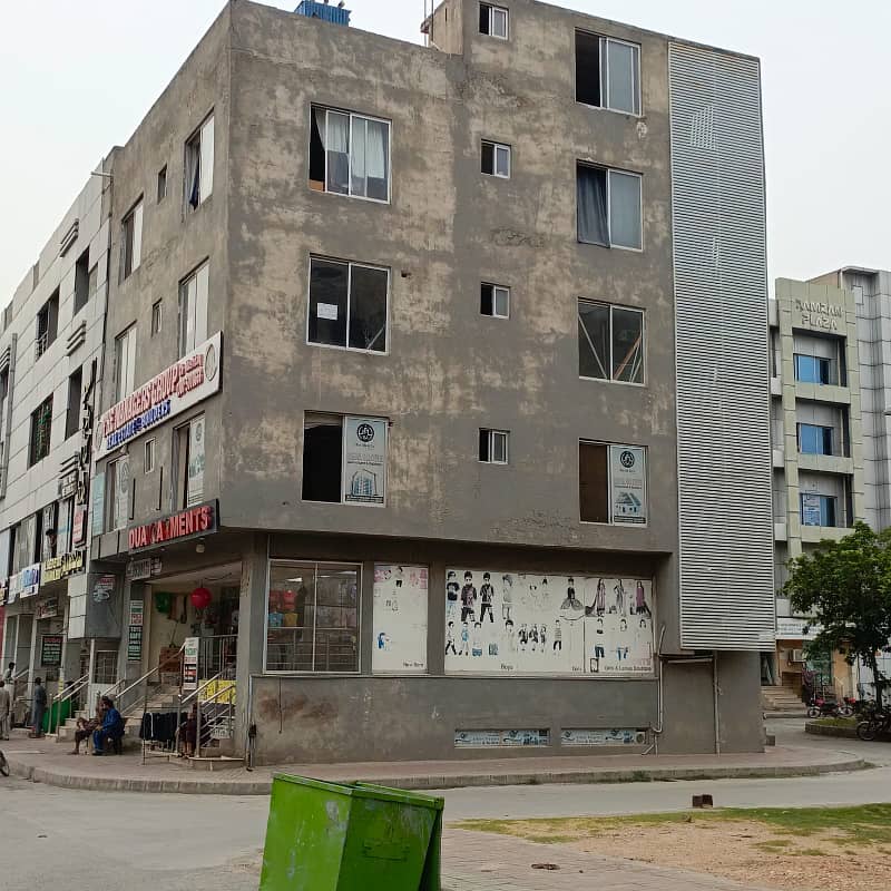 650 Sq-ft Boulevard Shop For Sale in hub Commercial Ali Avenue 6