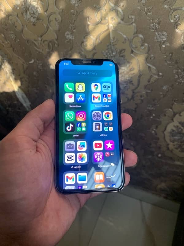 iPhone XS 64 GB ( JV ) 7