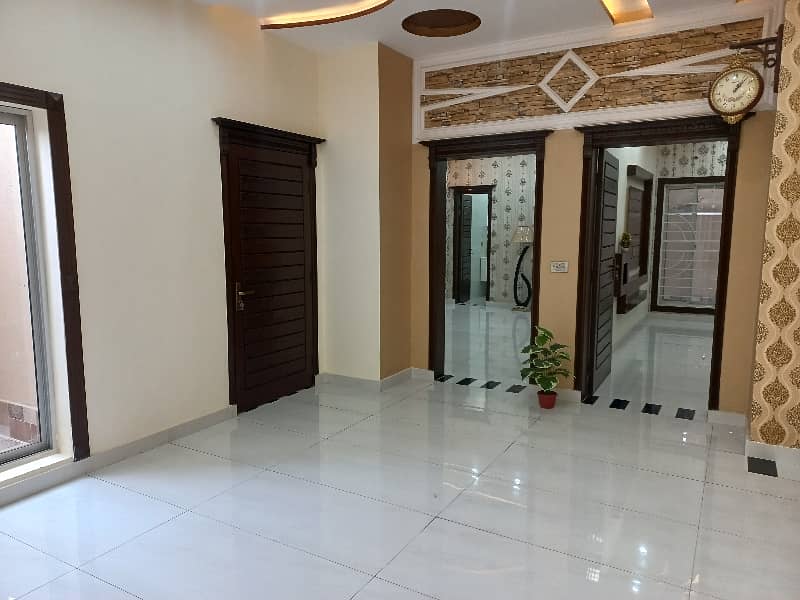 Centrally Located House In Tariq Gardens - Block E Is Available For sale 3