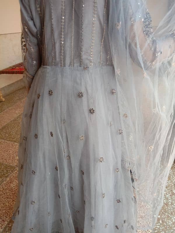 girl wedding dress for sale. sorf 1 din use huwa hai 1