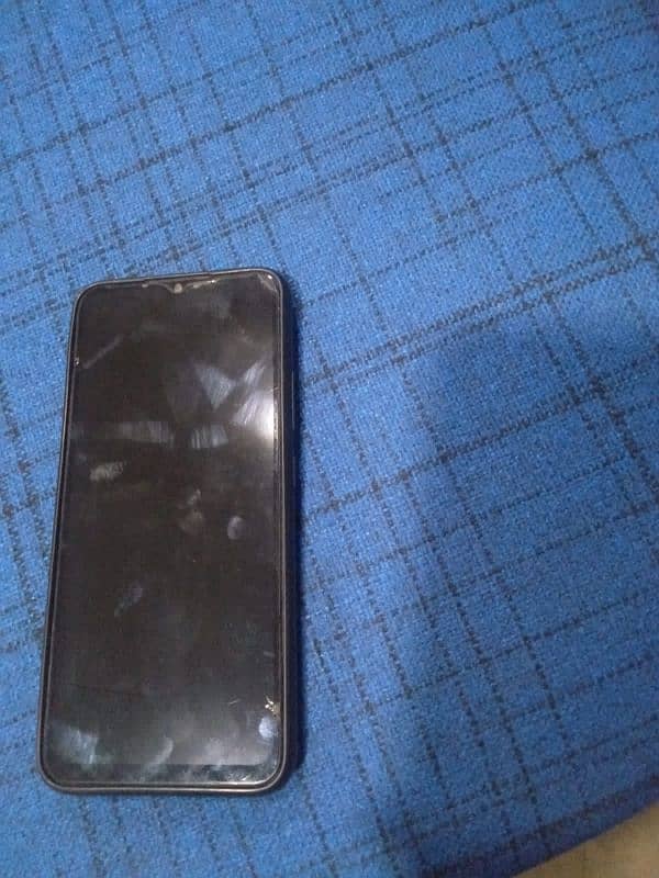 i. m selling realme 0