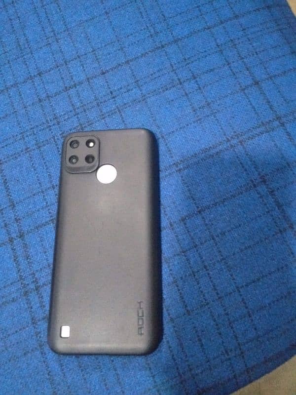 i. m selling realme 2