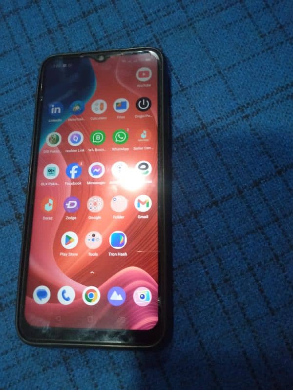 i. m selling realme 3