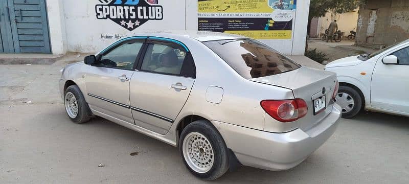 Toyota Corolla SE saloon 2004 2