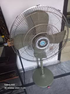 Pedestal Fan for sale