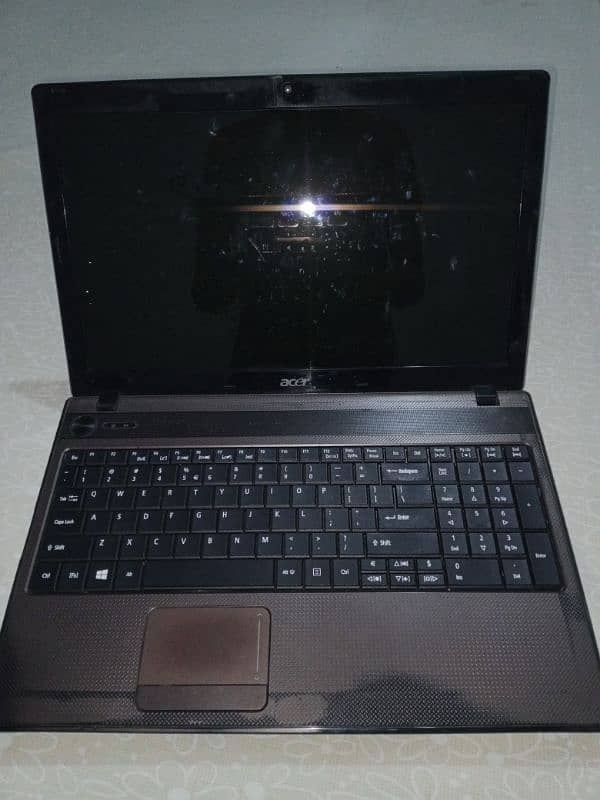 Acer Aspire 5472 (Intel i3 generation 1) 1