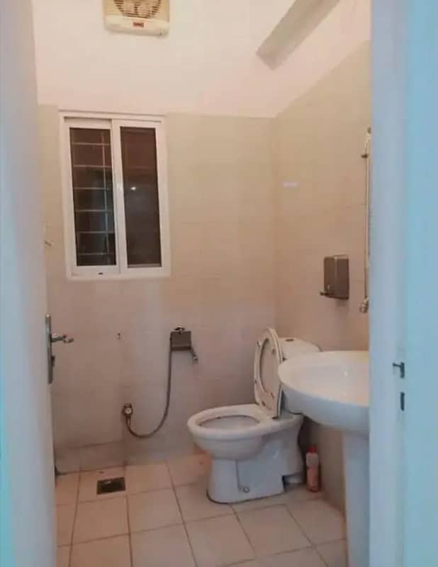 7 Marla basement washroom with kitchen for rent phase 1. 4