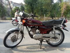 Honda 125 / condition excellent / Engine genuine. . ( urgent sale )