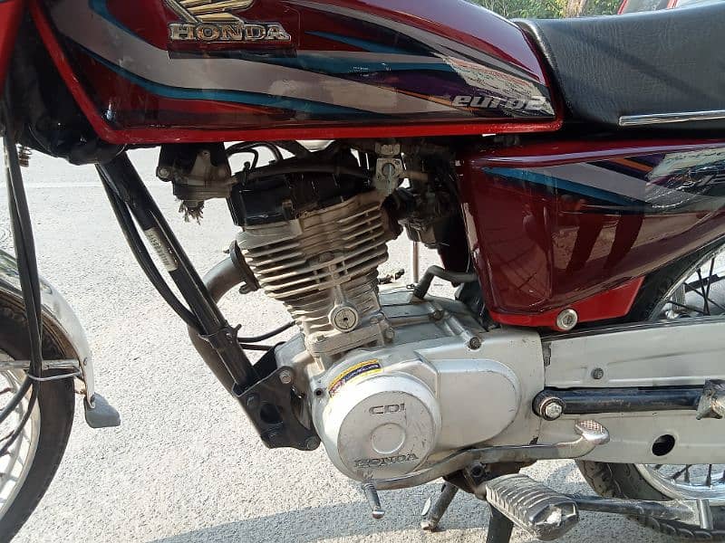 Honda 125 / condition excellent / Engine genuine. . ( urgent sale ) 3