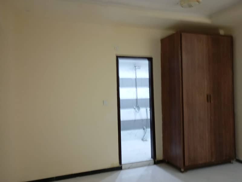 One bedroom unfurnished apartment available for rent 2