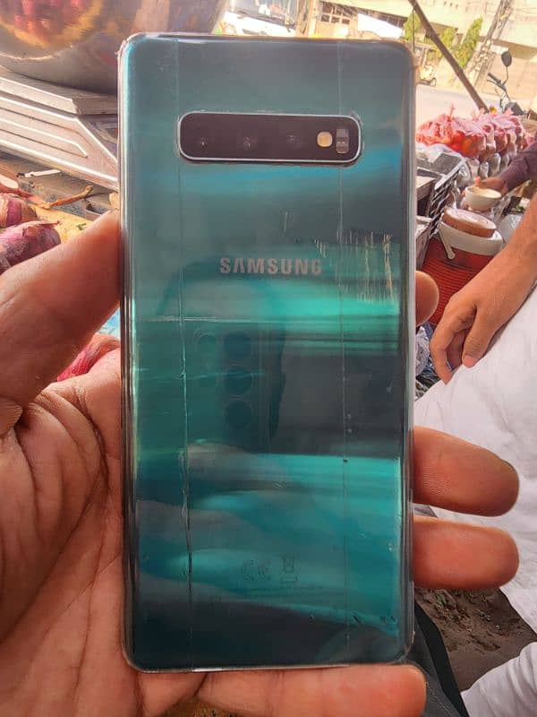 Samsung galaxy S10 plus 1