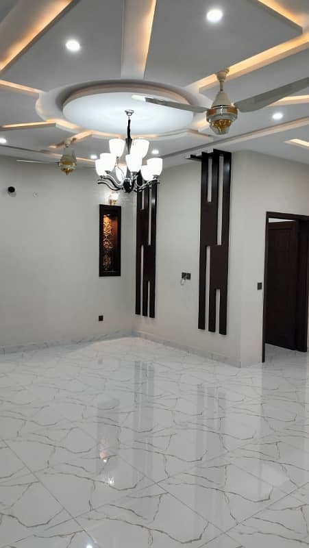 10 Marla House Is Available For Sale In Bahria Town Overseas B Block Lahore 22