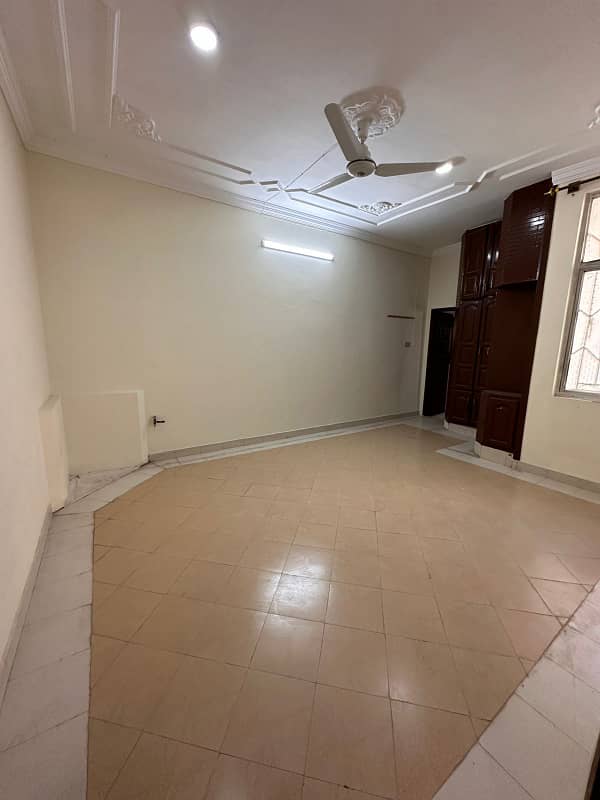 BRAND NEW UPPER PORTION FOR RENT LOCATION AYUB COLONY 2