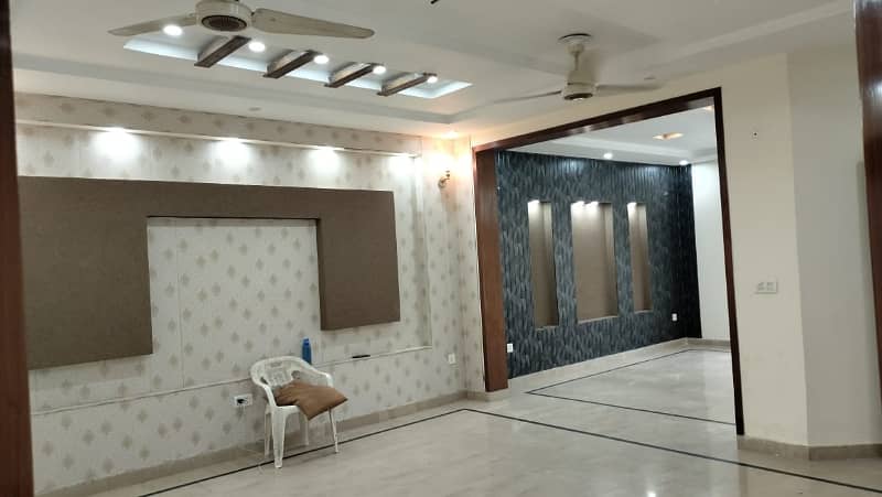 10 Marla House Is Available For Sale In Bahria Town Janiper Block Lahore 6