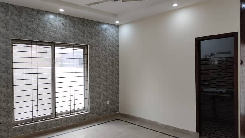 10 Marla House Is Available For Sale In Bahria Town Janiper Block Lahore 9