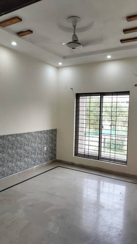 10 Marla House Is Available For Sale In Bahria Town Janiper Block Lahore 23