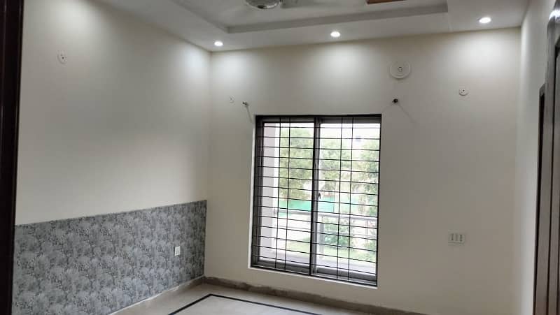 10 Marla House Is Available For Sale In Bahria Town Janiper Block Lahore 24