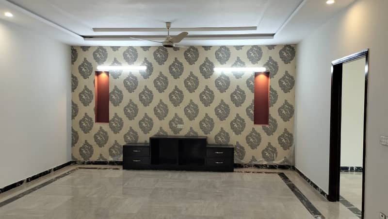 10 Marla House Is Available For Sale In Bahria Town Jasmine Block Lahore 15