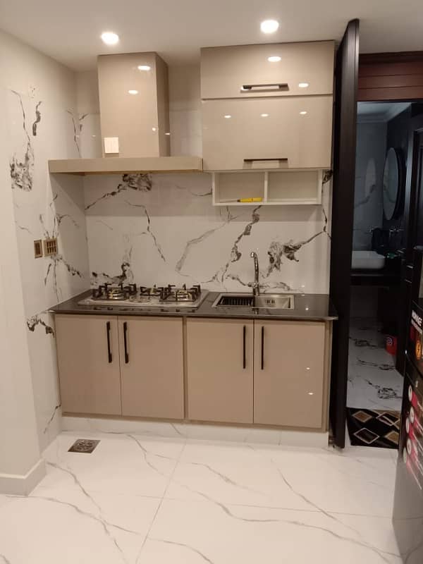 BRAND NEW 1BHK FULLY LUXURY FURNISHED APPARMENT FOR RENT 12