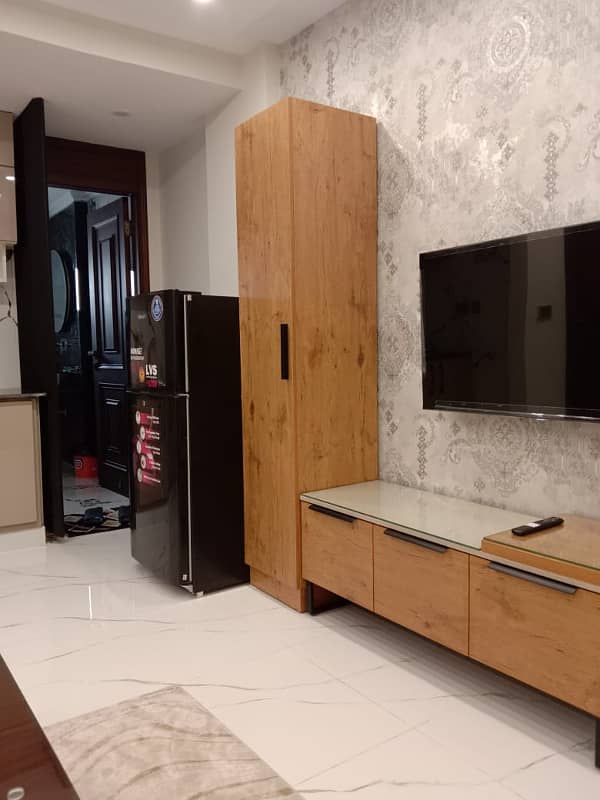 BRAND NEW 1BHK FULLY LUXURY FURNISHED APPARMENT FOR RENT 14