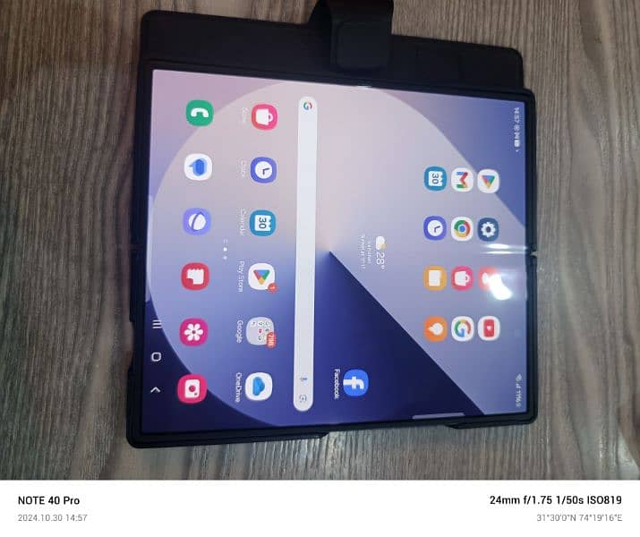 Samsung Galaxy Z Fold 6 - Non PTA 9