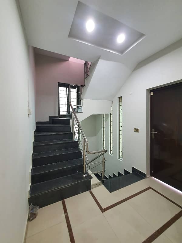 8 Marla House Is Available For Sale In Bahria Town Umar Block Lahore 7