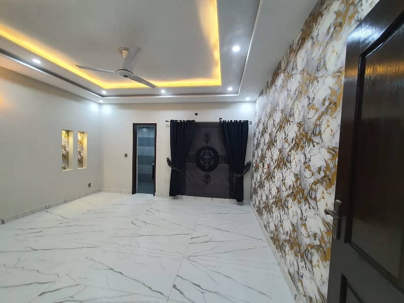 8 Marla House Is Available For Sale In Bahria Town Umar Block Lahore 22