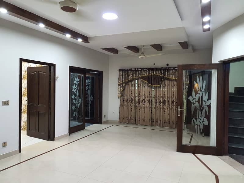 8 Marla House Is Available For Sale In Bahria Town Umar Block Lahore 24