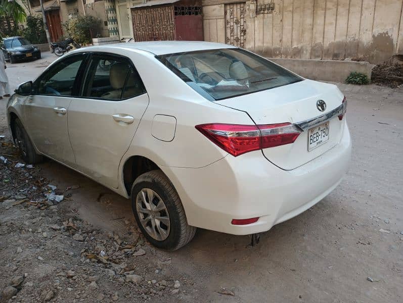 Toyota Corolla XLI 2015 03122943833 4