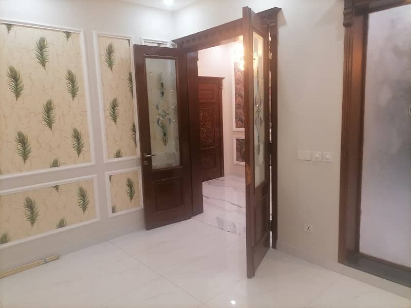 1 Kanal House Is Available For Sale In Bahria Town Nishtar Block Lahore 15