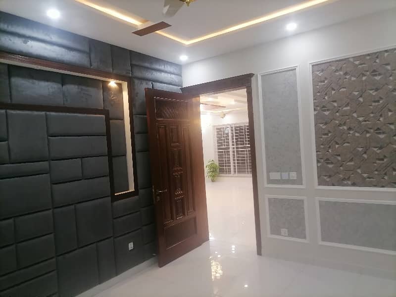 1 Kanal House Is Available For Sale In Bahria Town Nishtar Block Lahore 22