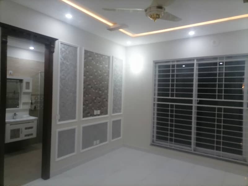 1 Kanal House Is Available For Sale In Bahria Town Nishtar Block Lahore 23