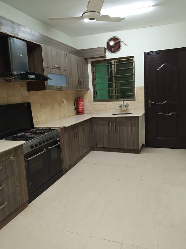 10 Marla 3 Bedrooms Apartment Available For Sale In Sector B Askari 11 Lahore 7