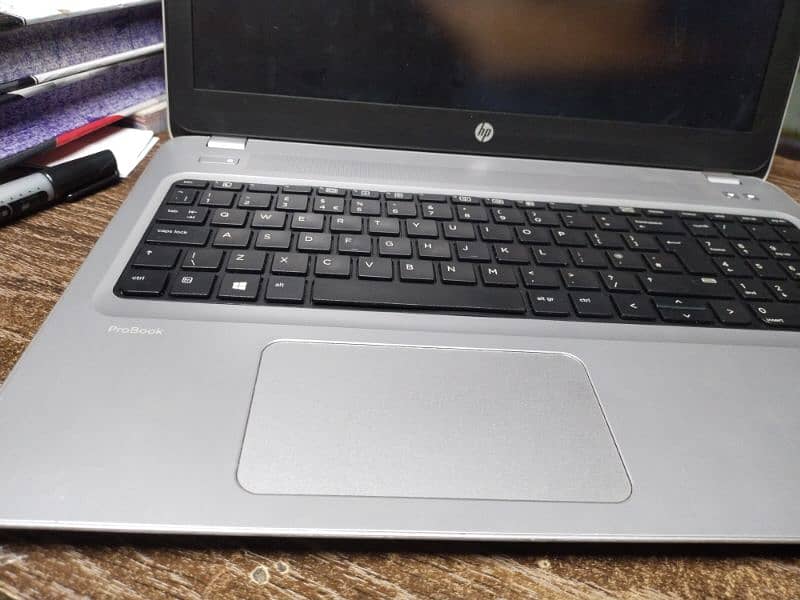 HP ProBook 450G4. core i5.7th generation 2GB grapescard 1