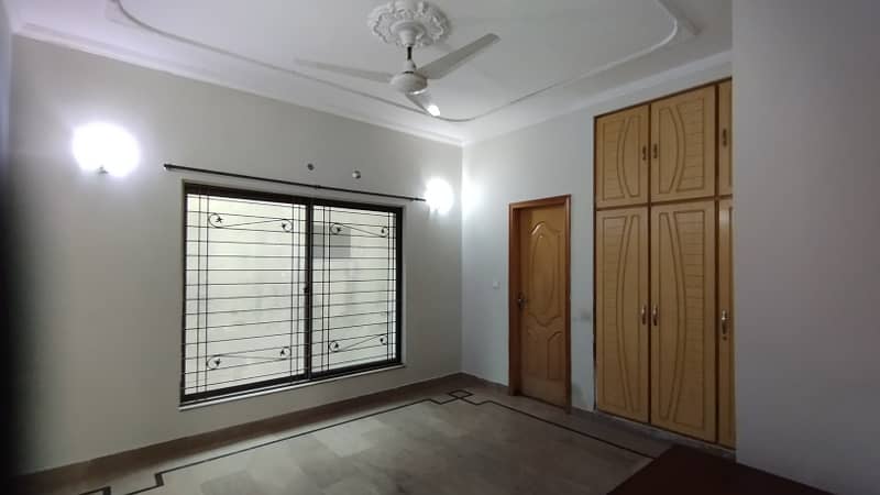 8 Marla Upper Portion 3 Bed Room Available For Rent In Umar Block Sector B Bahria Town Lahore 10