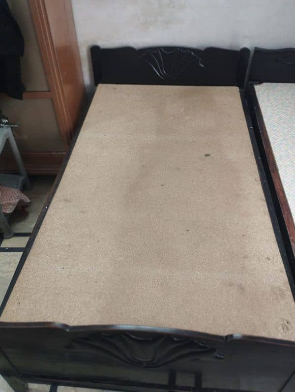 two beds in excellent condition of deyaar wood 6