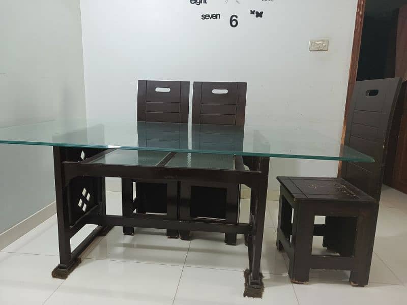 Dining table for sale 0