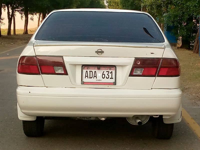 Nissan Sunny 5