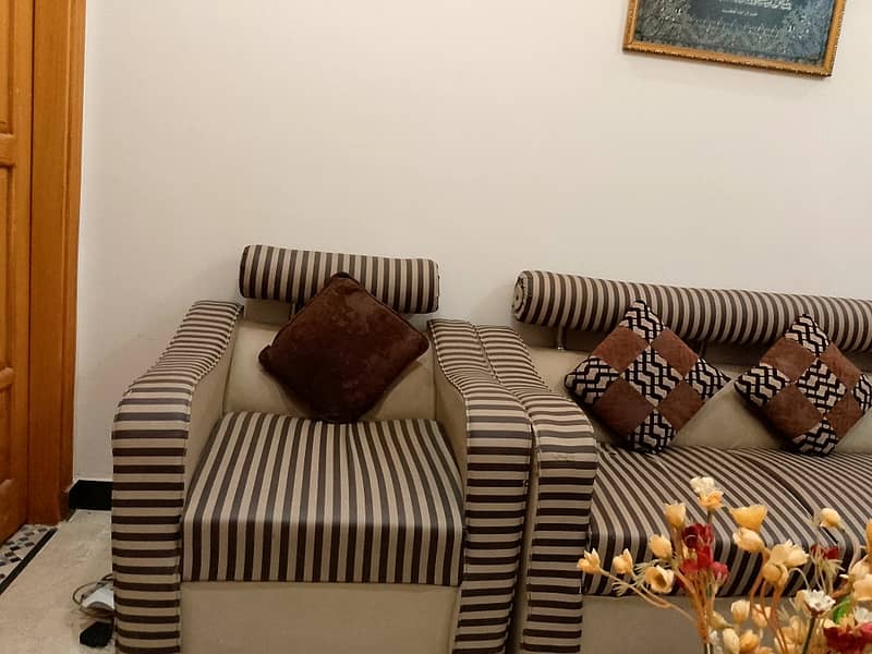 5 Seater Sofa set for Sale 4