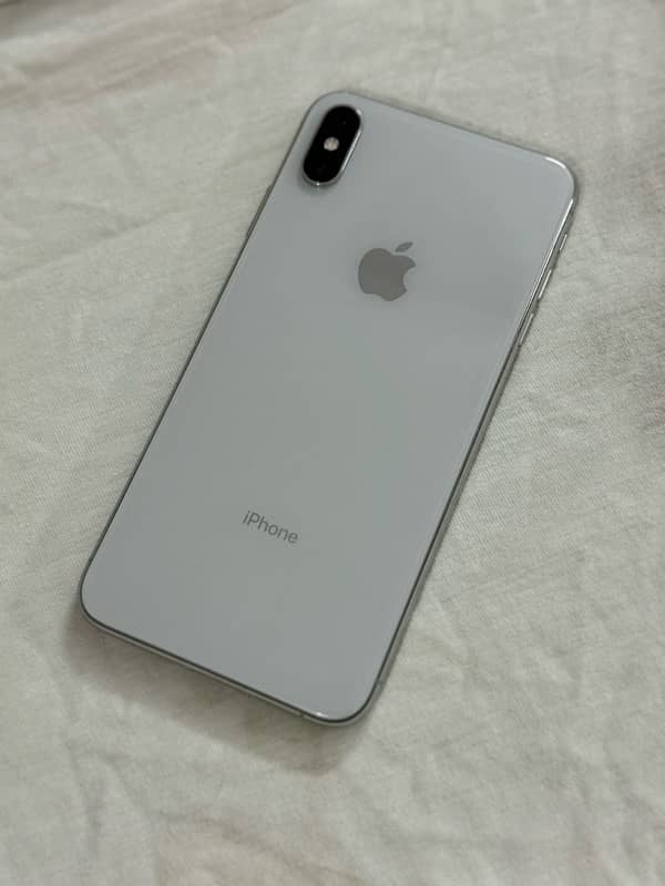 iPhone Xs Max 6