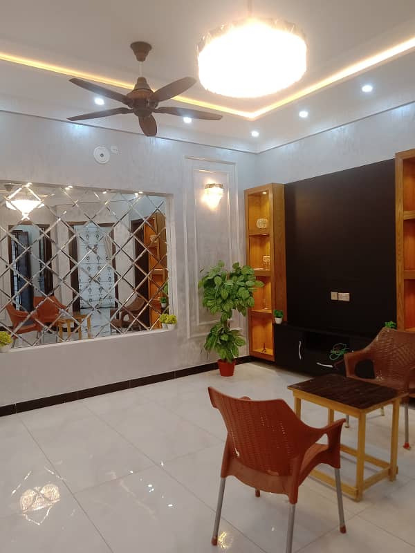 10 Marla Brand New House For Sale in Hussain block bahria Town Lahore 5