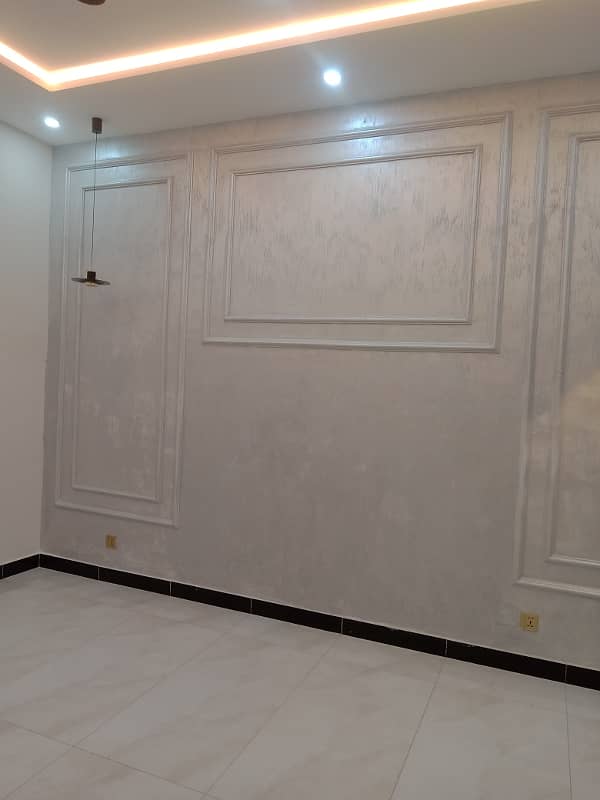 10 Marla Brand New House For Sale in Hussain block bahria Town Lahore 15