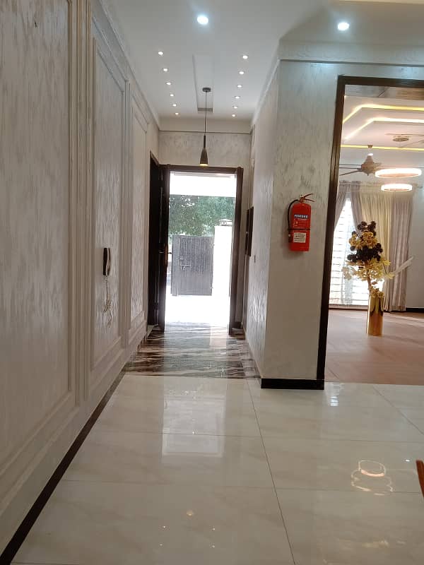 10 Marla Brand New House For Sale in Hussain block bahria Town Lahore 18