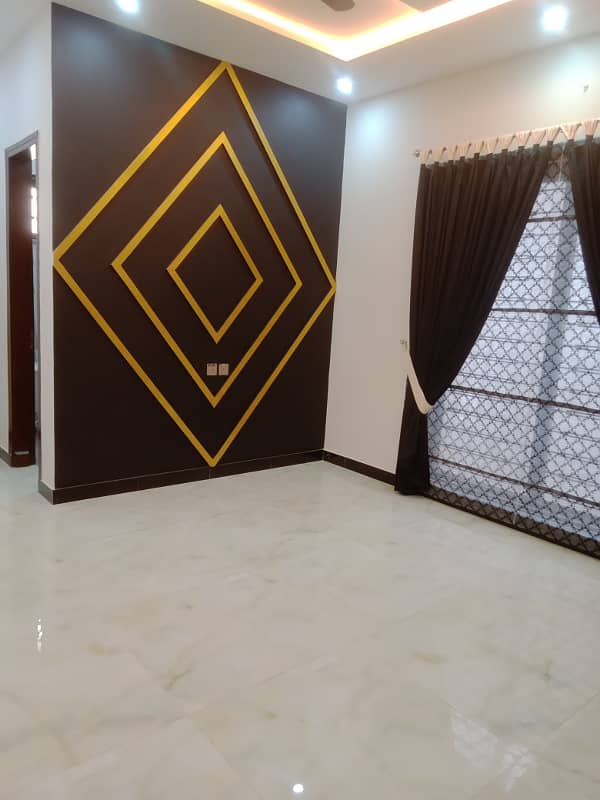 10 Marla Brand New House For Sale in Hussain block bahria Town Lahore 23