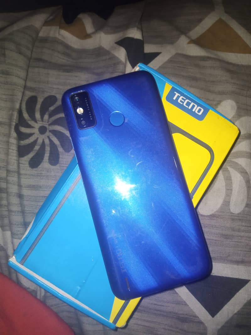 tecno spark 6go 4/64 with box 4