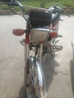 Honda 125 cc available for sale in Good condition