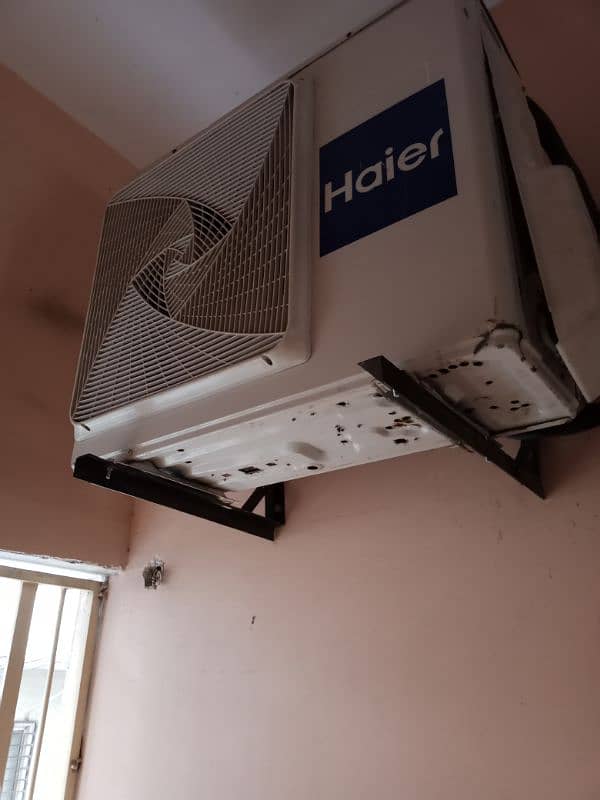 Haier D. C invertor Ac 1