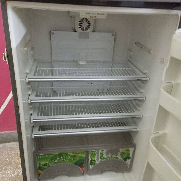 used good condition fridge 1