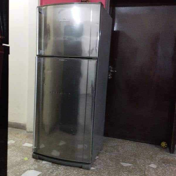 used good condition fridge 4