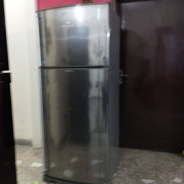 used good condition fridge 6